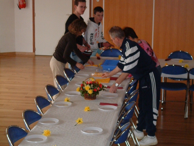 2006-04-01 Repas club